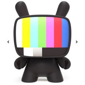 RARE! Andy Warhol 8” Masterpiece T.V. Dunny Vinyl Art